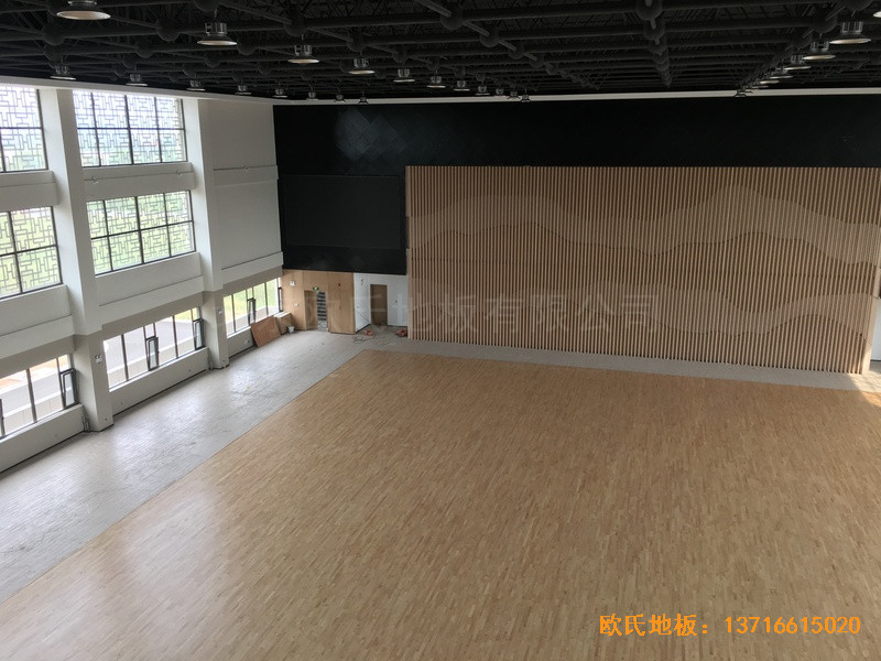 山西交城新天源藥業(yè)體育館體育木地板鋪裝案例3