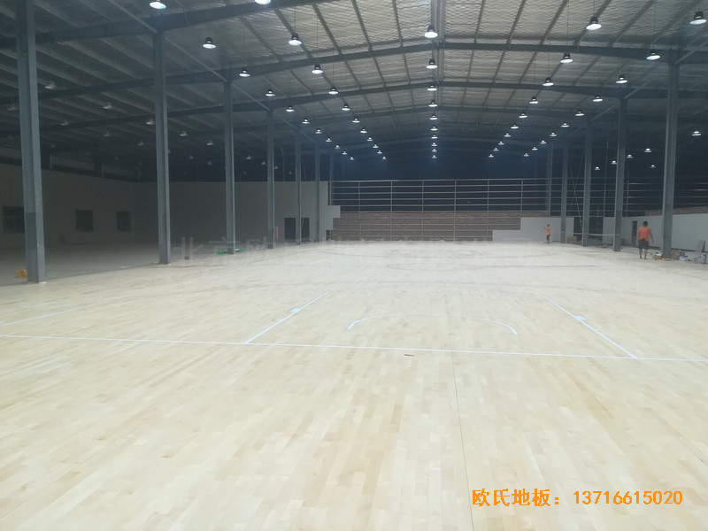 江西宜春袁州區(qū)籃球館體育地板安裝案例4