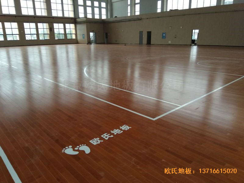 湖南岳麓南雅湘江中學(xué)籃球館運動地板鋪裝案例3