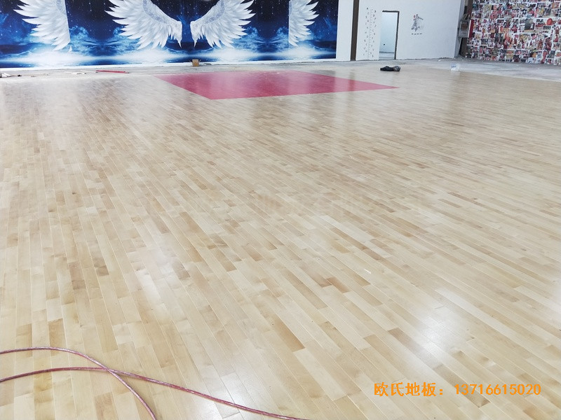 長春CBD汽車生活館籃球館運(yùn)動木地板鋪設(shè)案例3