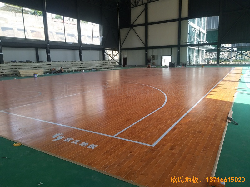 四川瀘州合江縣人民法院籃球館運(yùn)動(dòng)地板鋪裝案例0