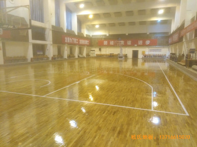 山西璐安集團(tuán)籃球館體育地板鋪裝案例